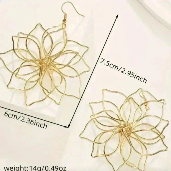 Women's Flower Pendant Earrings Gold Tone Large  - New - Picture 4 of 6